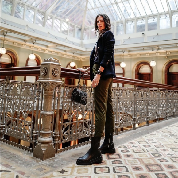 Ann Taylor Belted Army Green Ankle Length Pants - Picture 7 of 10